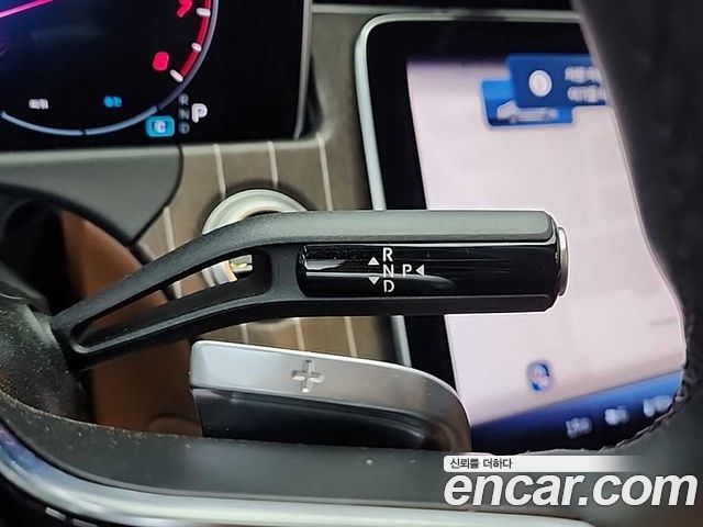 Mercedes-Benz E-Class E300 4MATIC Exclusive