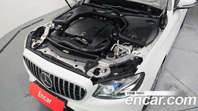 Mercedes-Benz E-Class E350 4MATIC AMG Line