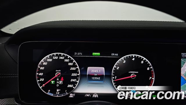 Mercedes-Benz E-Class E350 4MATIC AMG Line