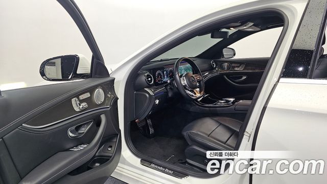 Mercedes-Benz E-Class E350 4MATIC AMG Line