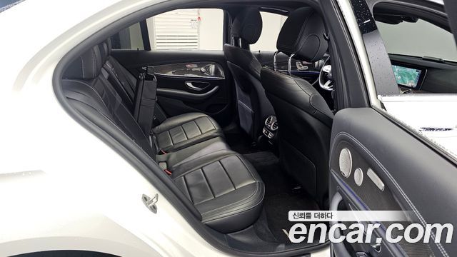 Mercedes-Benz E-Class E350 4MATIC AMG Line