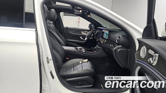 Mercedes-Benz E-Class E350 4MATIC AMG Line