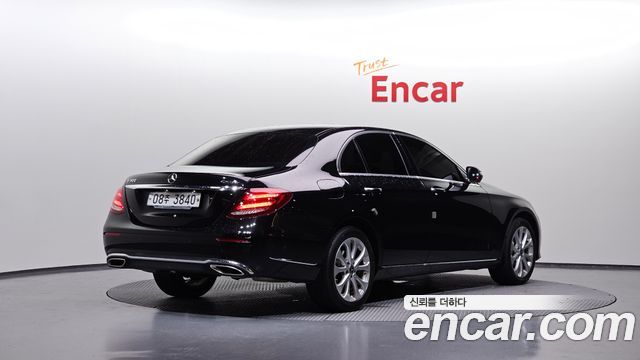 Mercedes-Benz E-Class E300 4MATIC Exclusive