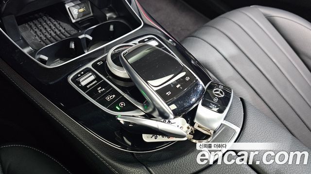 Mercedes-Benz E-Class E300 4MATIC Exclusive