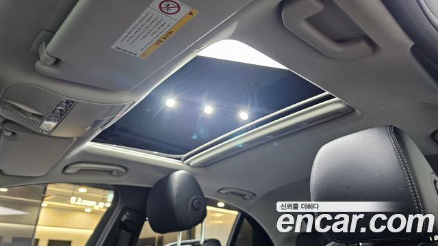 Mercedes-Benz E-Class E300 4MATIC Exclusive