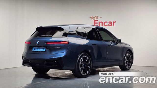 BMW iX xDrive45 M Sport