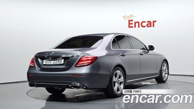 Mercedes-Benz E-Class E200 Avantgarde