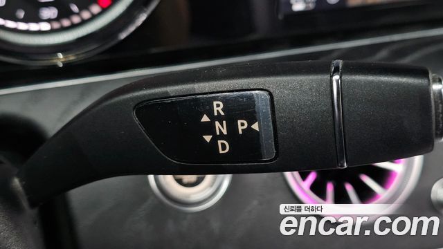 Mercedes-Benz E-Class E200 Avantgarde