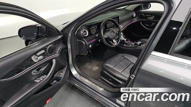 Mercedes-Benz E-Class E200 Avantgarde