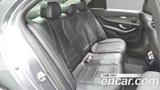 Mercedes-Benz E-Class E200 Avantgarde