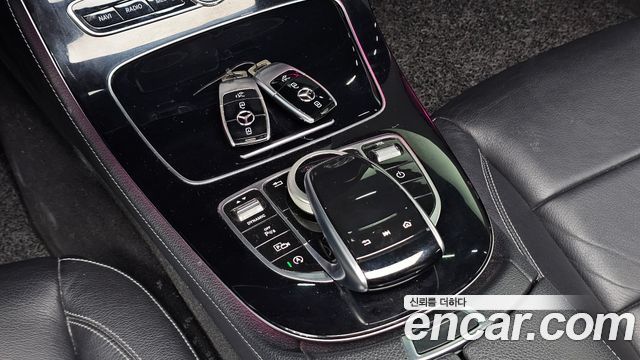 Mercedes-Benz E-Class E200 Avantgarde
