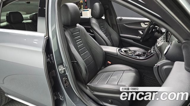 Mercedes-Benz E-Class E200 Avantgarde