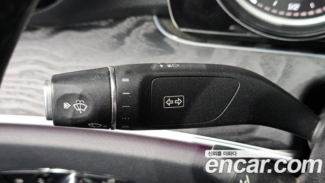 Mercedes-Benz E-Class E200 Avantgarde