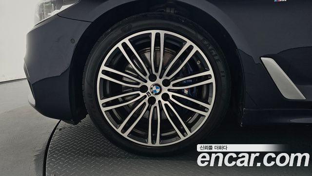 BMW 5-Series 530i M Sport Package Plus