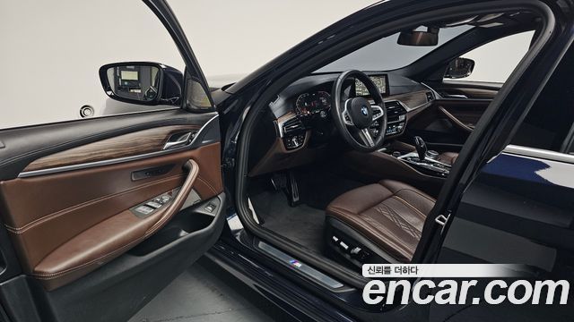 BMW 5-Series 530i M Sport Package Plus
