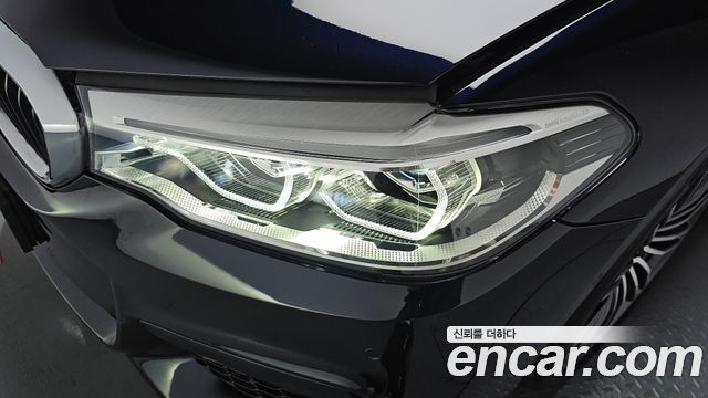 BMW 5-Series 530i M Sport Package Plus