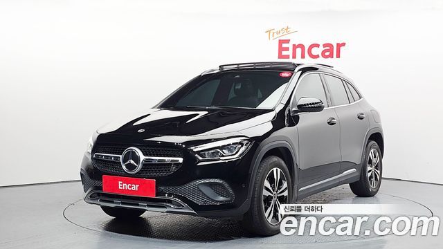 Mercedes-Benz GLA-Class GLA220