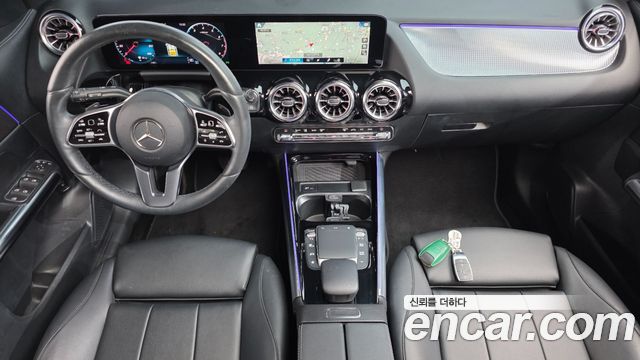 Mercedes-Benz GLA-Class GLA220