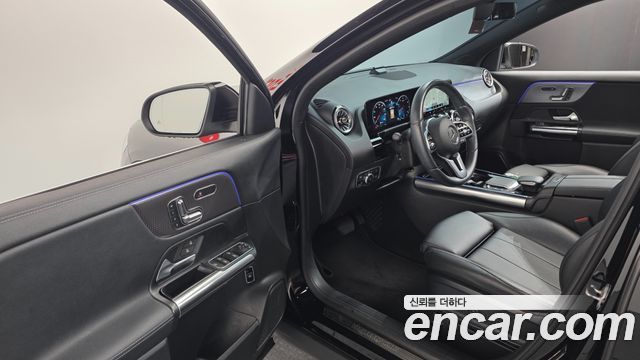Mercedes-Benz GLA-Class GLA220