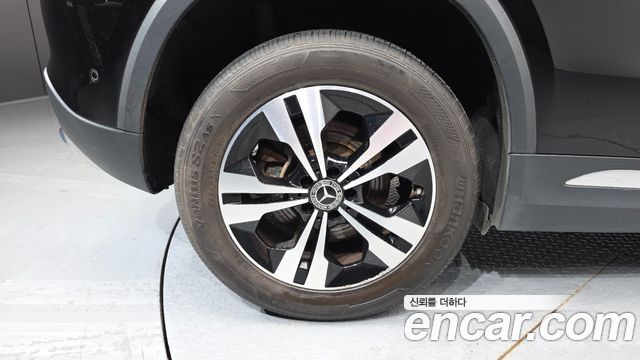 Mercedes-Benz GLA-Class GLA220