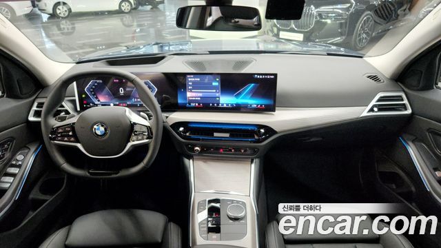 BMW 3-Series 320i