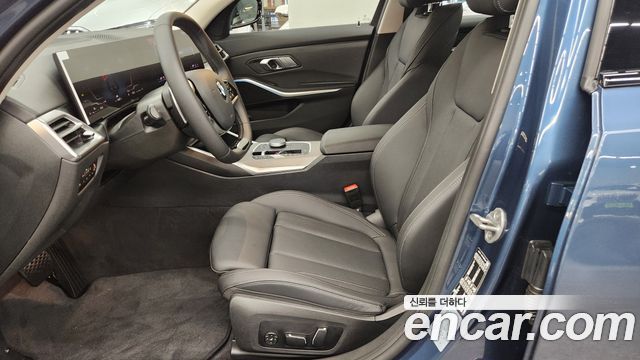 BMW 3-Series 320i