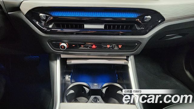 BMW 3-Series 320i
