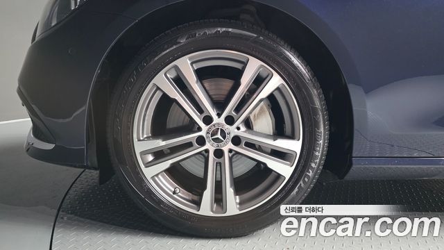 Mercedes-Benz E-Class E350 4MATIC Avantgarde