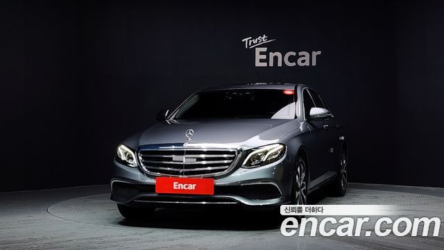 Mercedes-Benz E-Class E300 4MATIC Exclusive