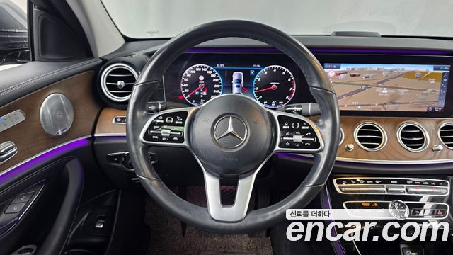 Mercedes-Benz E-Class E300 4MATIC Exclusive