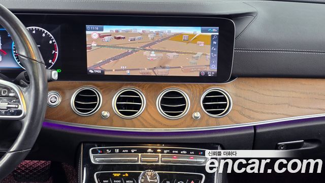 Mercedes-Benz E-Class E300 4MATIC Exclusive
