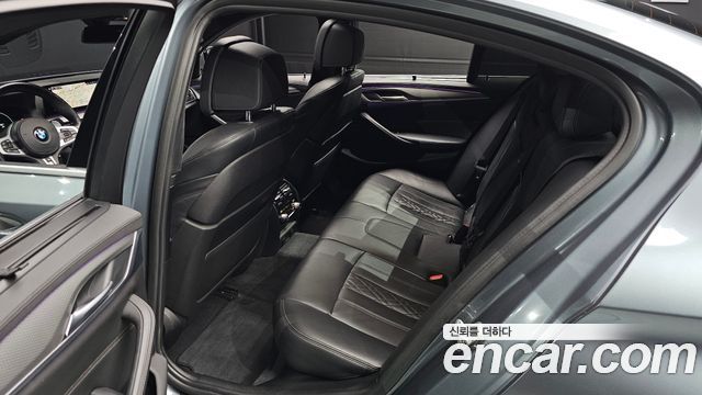 BMW 5-Series 530i xDrive M Sport Package Plus