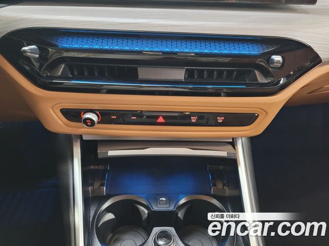 BMW 3-Series 320i