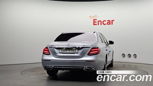 Mercedes-Benz E-Class E300 Avantgarde