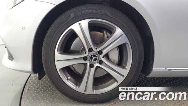 Mercedes-Benz E-Class E300 Avantgarde