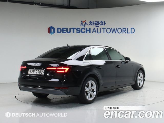 Audi A4 30 TDI Premium