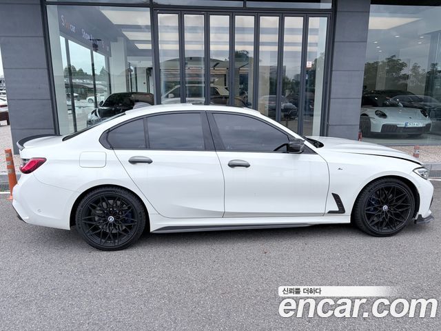 BMW 3-Series 330i M Sport
