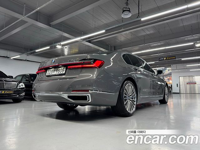 BMW 7-Series 730d xDrive Design Pure Excellence