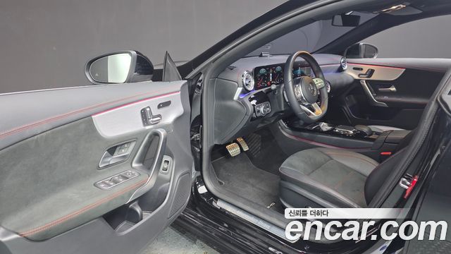 Mercedes-Benz CLA-Class CLA250 4MATIC