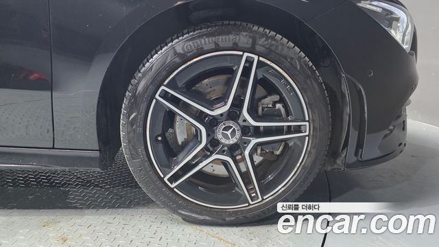 Mercedes-Benz CLA-Class CLA250 4MATIC