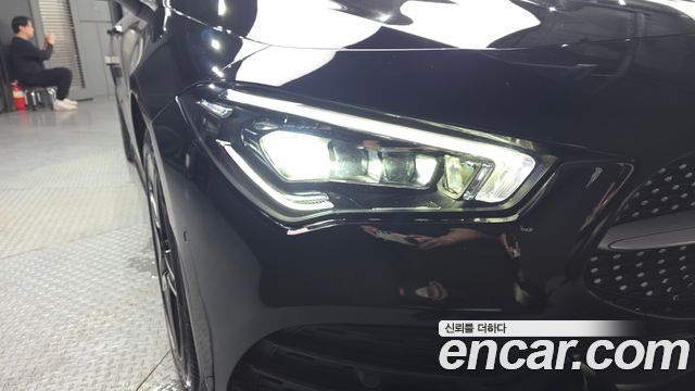 Mercedes-Benz CLA-Class CLA250 4MATIC
