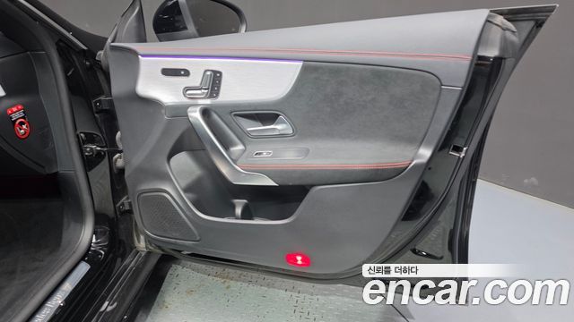 Mercedes-Benz CLA-Class CLA250 4MATIC