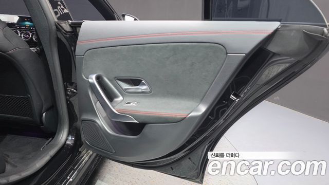 Mercedes-Benz CLA-Class CLA250 4MATIC