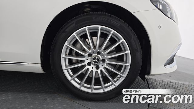 Mercedes-Benz E-Class E220d 4MATIC Exclusive