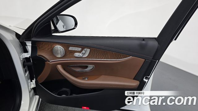 Mercedes-Benz E-Class E220d 4MATIC Exclusive