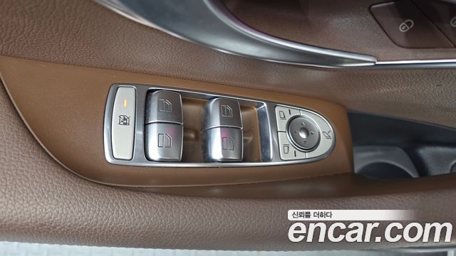 Mercedes-Benz E-Class E220d 4MATIC Exclusive