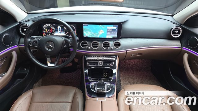 Mercedes-Benz E-Class E300 4MATIC Avnatgarde