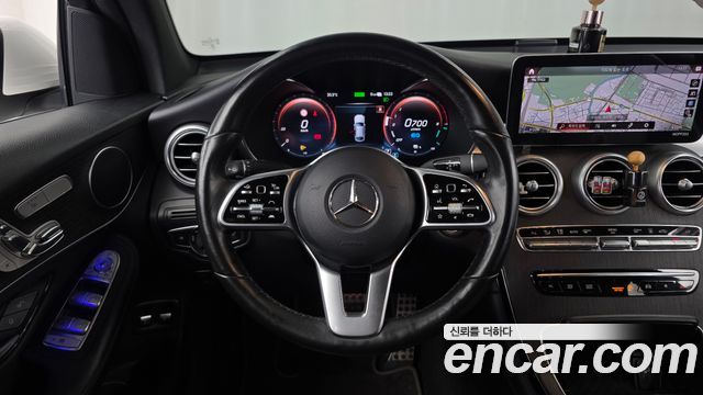 Mercedes-Benz GLC-Class GLC300e 4MATIC Coupe