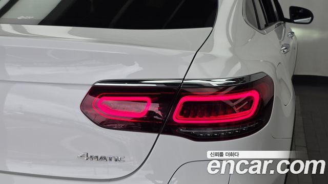 Mercedes-Benz GLC-Class GLC300e 4MATIC Coupe