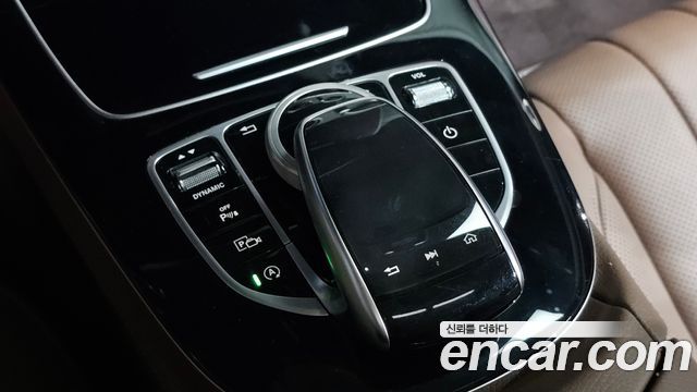 Mercedes-Benz E-Class E300 4MATIC Exclusive